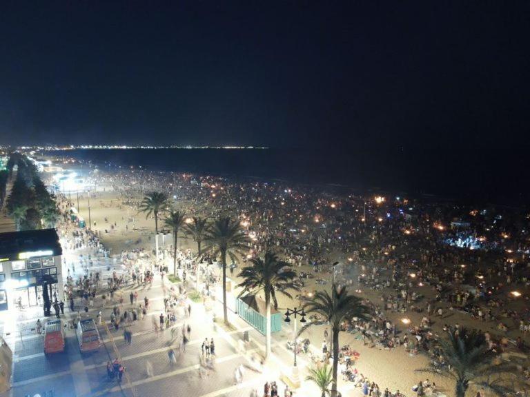 Apartamento Turistico Lux Center Valencia Luaran gambar